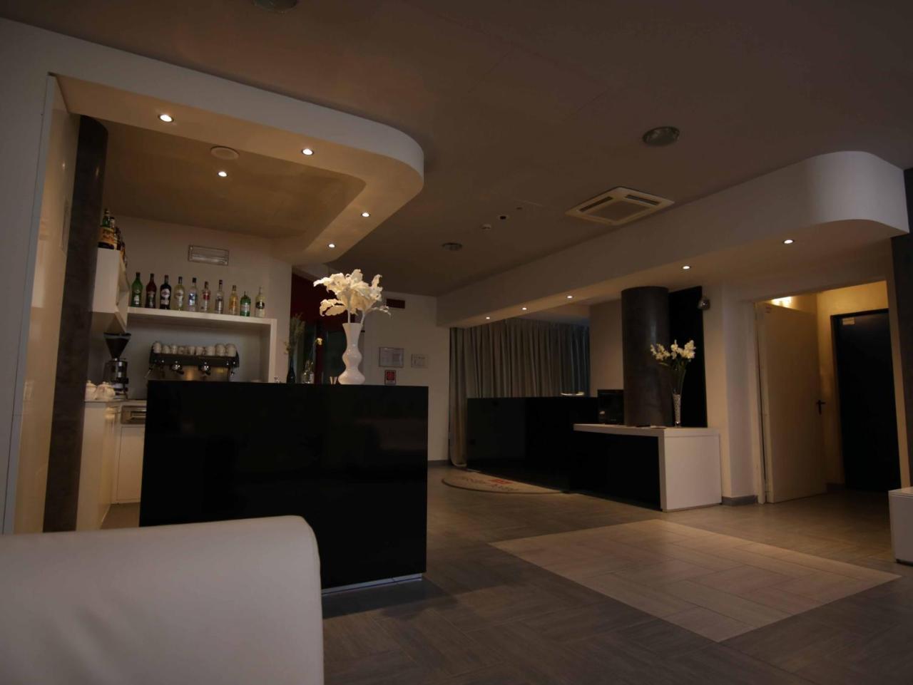 Master Hotel Reggio Emilia Exterior photo